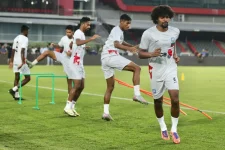Benched by Leicester City, Hamza Chowdhury flees to Dhaka.webp