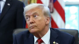 Trump tells jailed activist Thunberg to see a doctor.webp