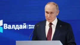 Putin admits contacts with Hamas, recalls Blair's pajamas.webp