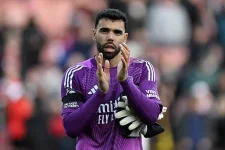 Arsenal set to raise Raya's wages after double Golden Glove.webp