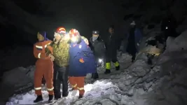 Hundreds rescued in Everest blizzard near Tibet’s Qudang.webp
