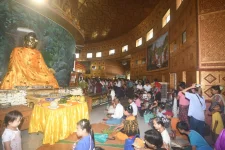 Shwedagon, Yangon pagodas glow for Thadingyut.webp