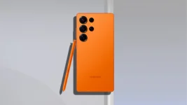 Galaxy S26 Ultra leak hints at iPhone 17 Pro Max color clone.webp