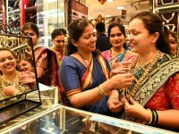 Maharashtra clears gems policy to create 5 lakh jobs.webp