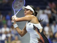 Pegula survives thriller as Gauff cruises at Wuhan Open.webp