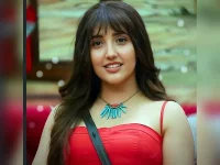 Ashnoor Kaur's parents defend her Bigg Boss bond with Abhishek Bajaj.webp