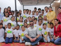 Bobby Deol marks 30 years with a kids’ celebration.webp