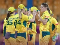 Beth Mooney’s century leads Australia to a 107-run win over Pakistan.webp
