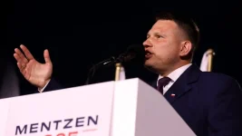 Poland MP warns against Ukrainian migrants gaining political power.webp