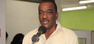 Mottley hails Jeffrey Bostic as the next president of Barbados.webp