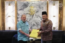 Anwar Ibrahim presents Budget 2026 proposals to Sultan Ibrahim.webp
