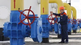 Russian strikes destroy half of Ukraine’s gas production, forcing $2 billion emergency imports.webp