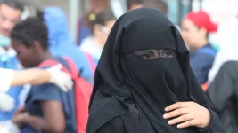 Italy's ruling party proposes a ban on Muslim face veils in public.webp