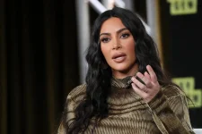 Kim Kardashian reveals brain aneurysm diagnosis.webp