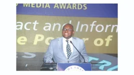 Govt to review public sector journalists' pay.webp