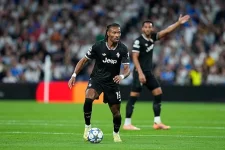 Real Madrid, Liverpool race for Juventus star Thuram.webp