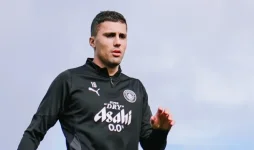 Rodri limps back as Man City clings to hope.webp