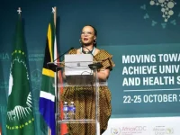 Xulu calls for Africa's health sovereignty and local drug production.webp