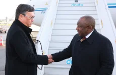 Ramaphosa lands in Swiss power push.webp