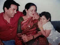 Esha Deol celebrates 44th birthday with heartfelt tribute to parents.webp