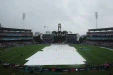 Rain delays Women’s World Cup final as India and South Africa face off.webp
