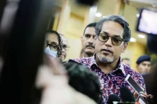 Khairy set to rejoin Umno ahead of elections.webp
