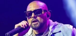 Sean Paul and Shaggy weep as aid crawls in after storm.webp