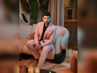 Karan Kundrra returns to MTV to co-host Splitsvilla.webp