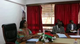 Minister threatens crackdown on lazy staff.webp