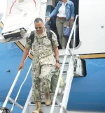 U.S. Admiral visits Guyana to strengthen defense ties.webp