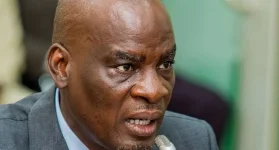 Education minister vows action over illegal fees.webp