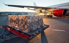 US and EU air rules limit battery size in Apple, Samsung phones.webp