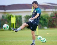 Yanga face KMC in the Dar es Salaam league clash.webp
