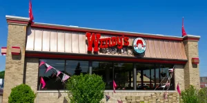 Wendy’s to close up to 350 U.S. restaurants by 2025.webp