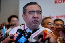 Loke clarifies bus operators not forced to TBS terminal.webp