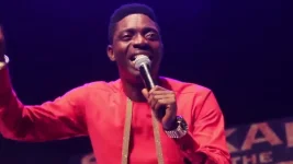 Comedian Destalker reveals failed attempt at internet fraud before comedy career.webp
