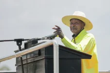 Kenyans mock Museveni's comments on ocean access with humor.webp