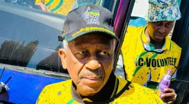 Phosa flags SA unrest, backs direct vote.webp