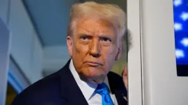 Trump lawsuit threat puts BBC on edge.webp