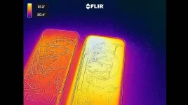 OnePlus 15 overheats in stress test.webp