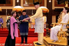 Perak Sultan honors 205 at birthday ceremony.webp