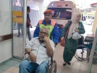 Afdlin Shauki faints in Lahad Datu heat.webp