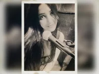 Shruti Haasan sings Edge in a candid video.webp