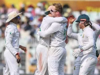 SA sink India by 30 at Eden Gardens.webp