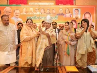 Rekha Gupta pushes the BJP drive in the Delhi MCD race.webp