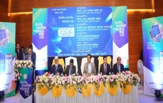Shawkat Ali Khan roasts Sonali Bank in Cumilla.webp
