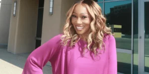 Yolanda Adams questions gender labels for God.webp
