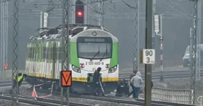 Tusk says two Ukrainians linked to Russia sabotaged the Polish rail.webp