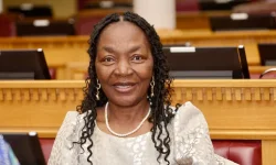 Finance minister rejects Avril's defense in payroll dispute.webp
