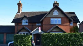 Tax fears freeze UK home moves ahead of Budget.webp